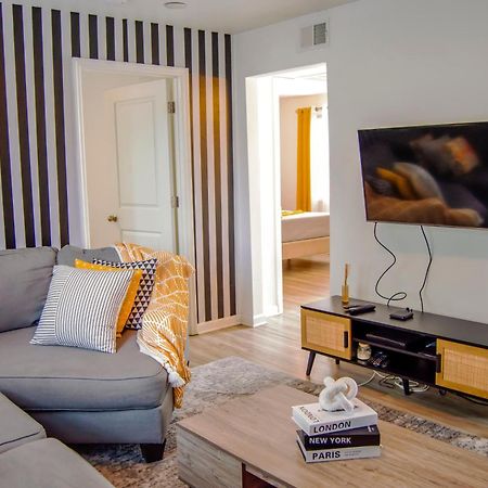Cozy Condo, Minutes From Broadwy, Sleeps 5 纳什维尔 外观 照片